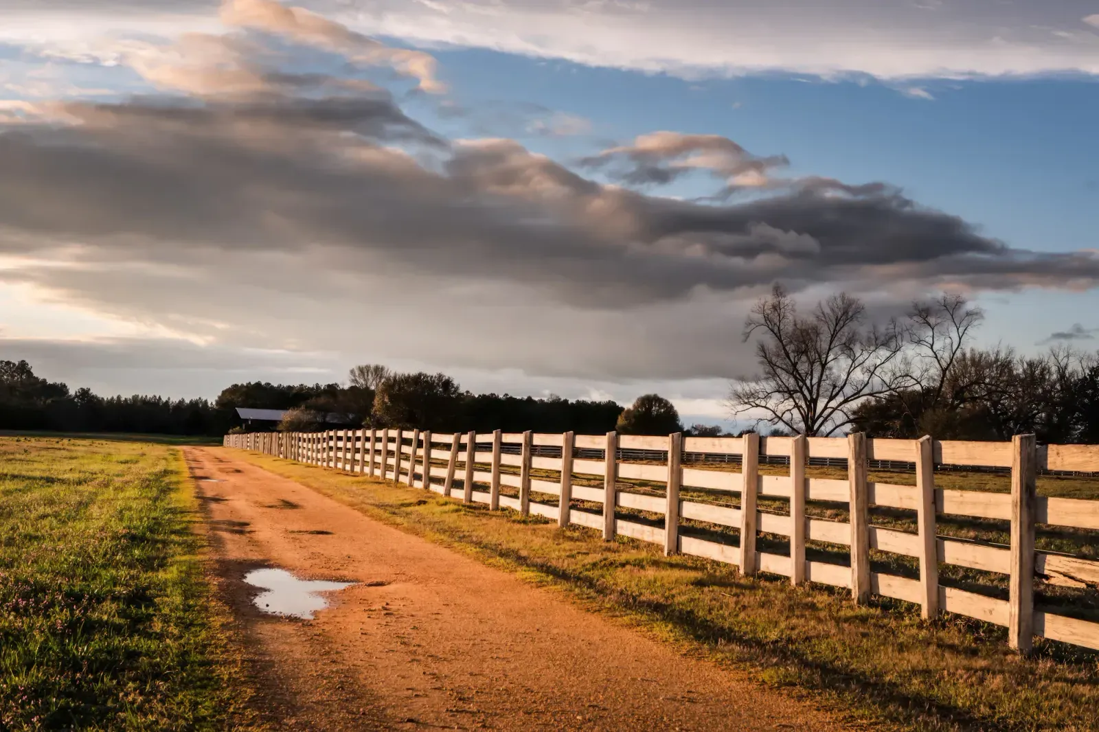 Dothan, Alabama skyline and neighborhoods served by U-wifi home internet