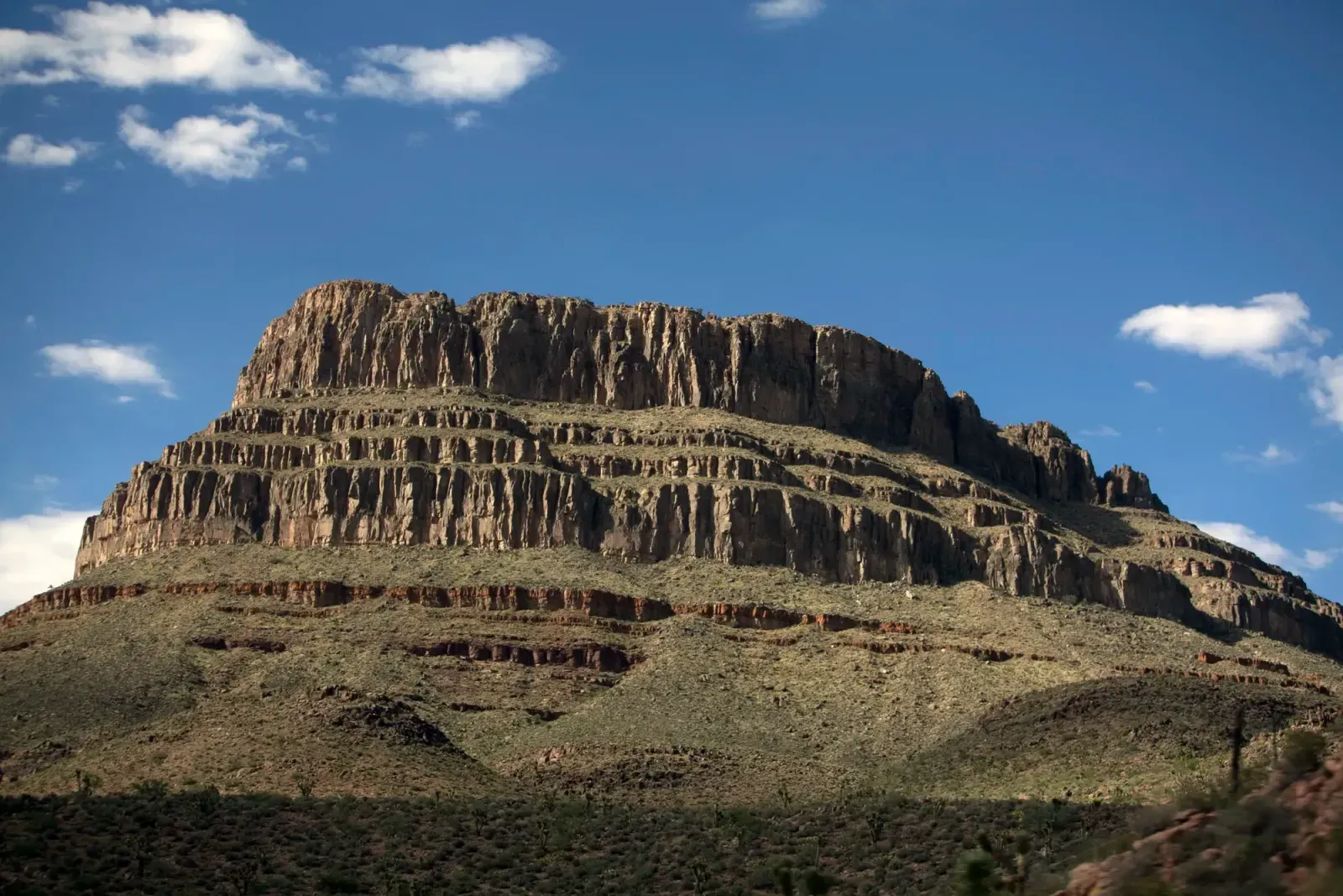 Mesa, Arizona skyline and neighborhoods served by U-wifi home internet
