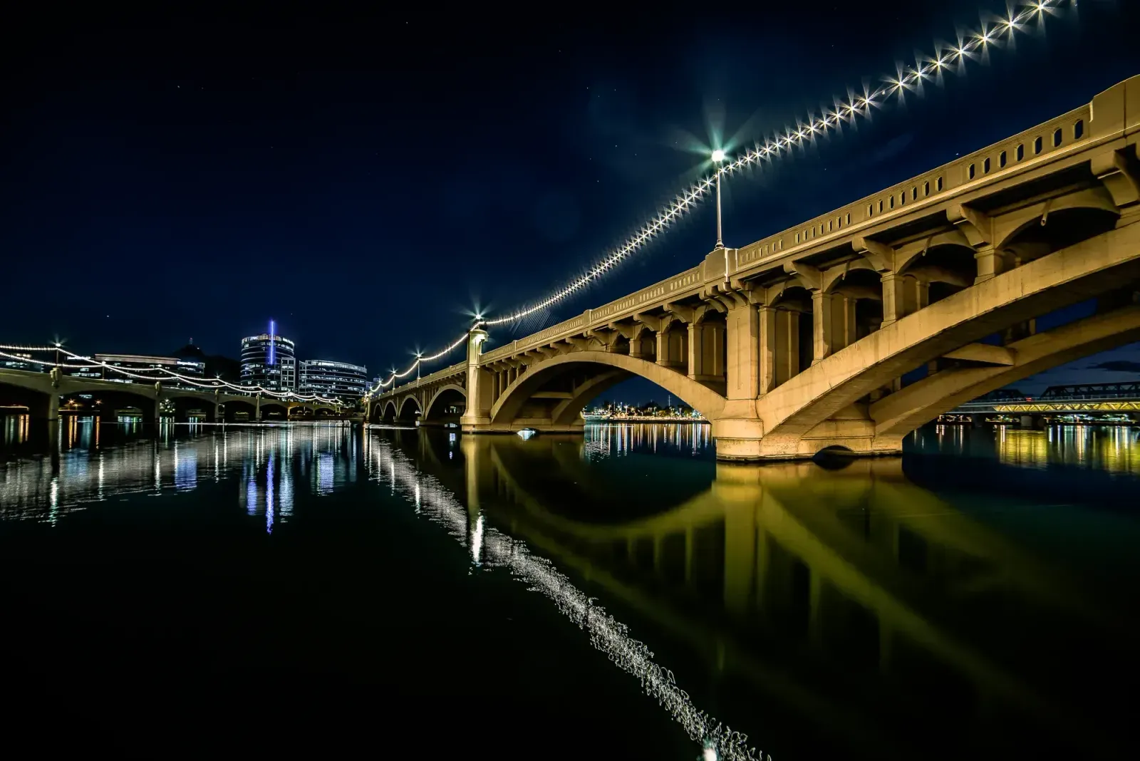 Tempe, Arizona skyline and neighborhoods served by U-wifi home internet
