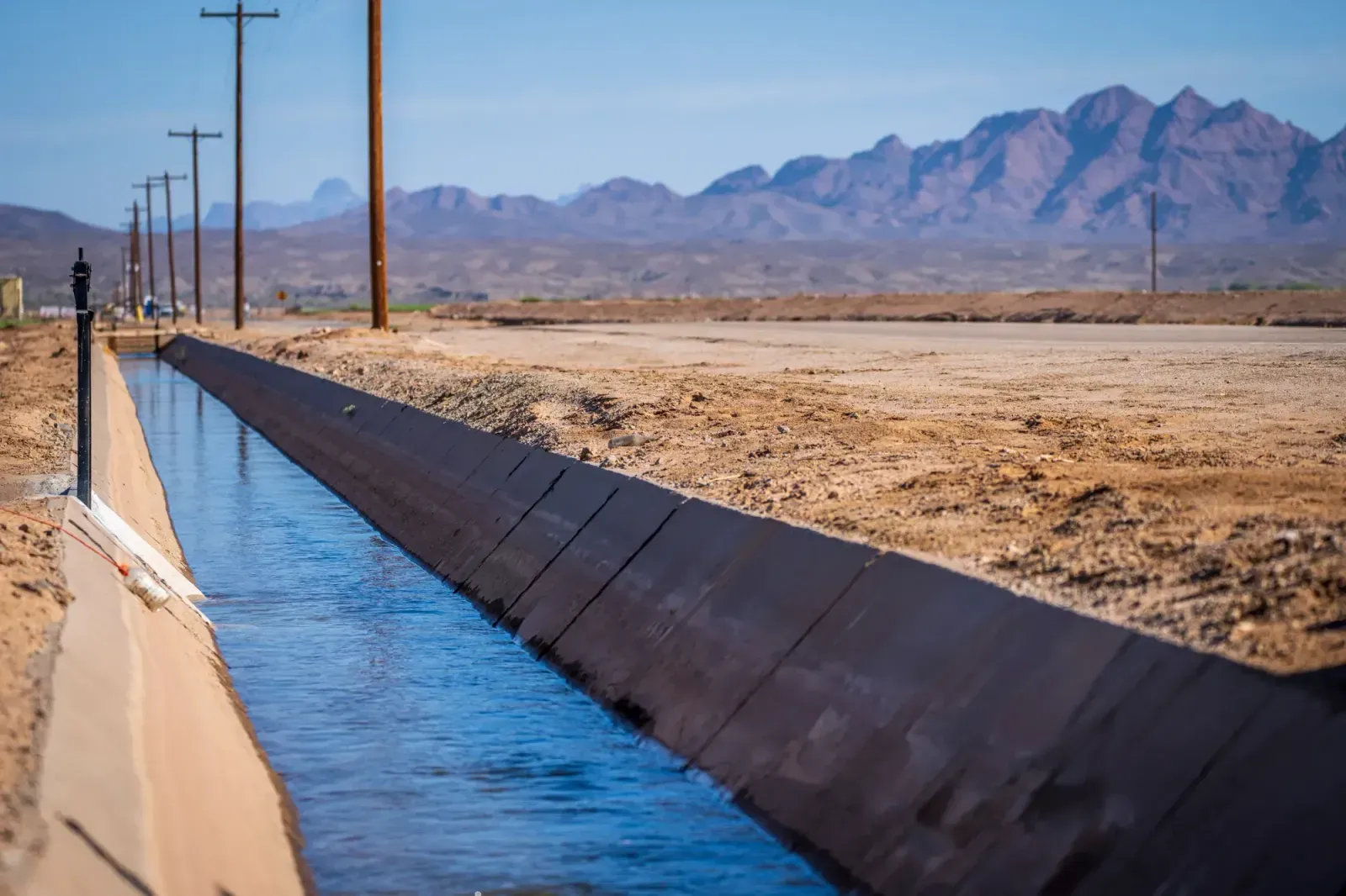 Yuma, Arizona skyline and neighborhoods served by U-wifi home internet