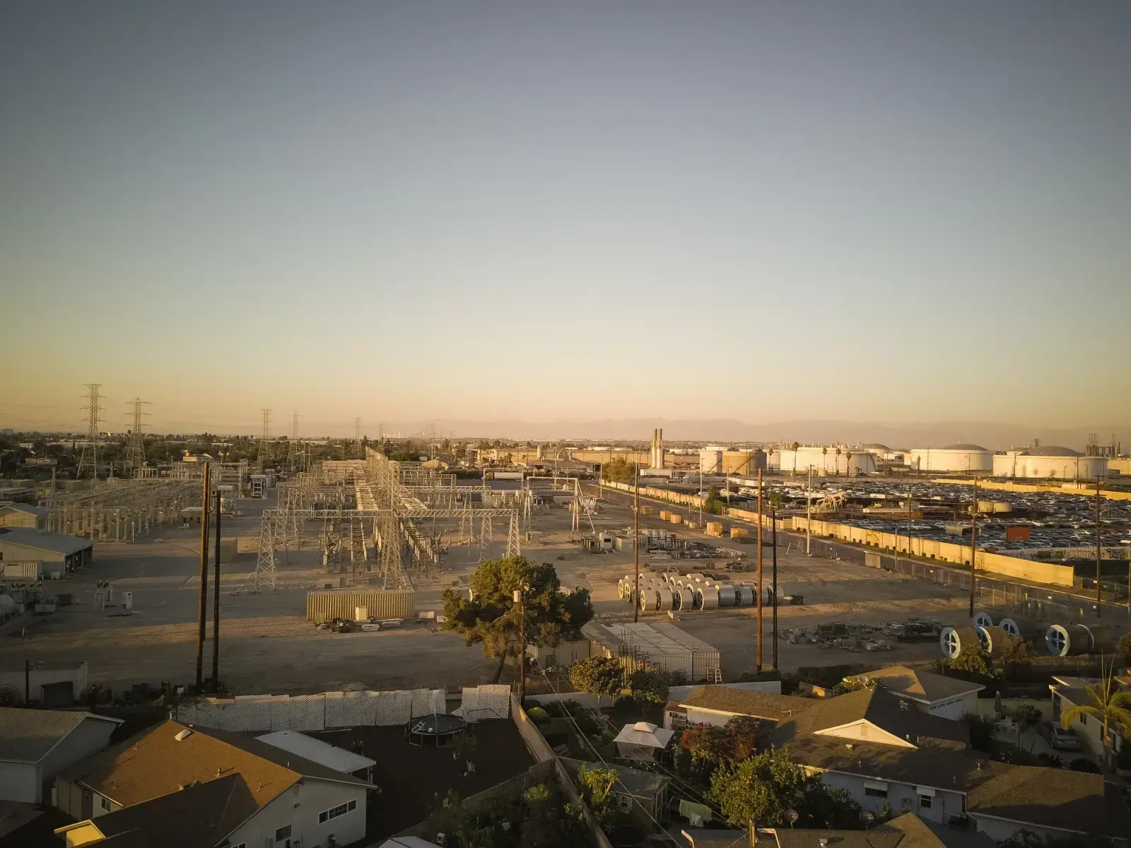Compton, California skyline and neighborhoods served by U-wifi home internet
