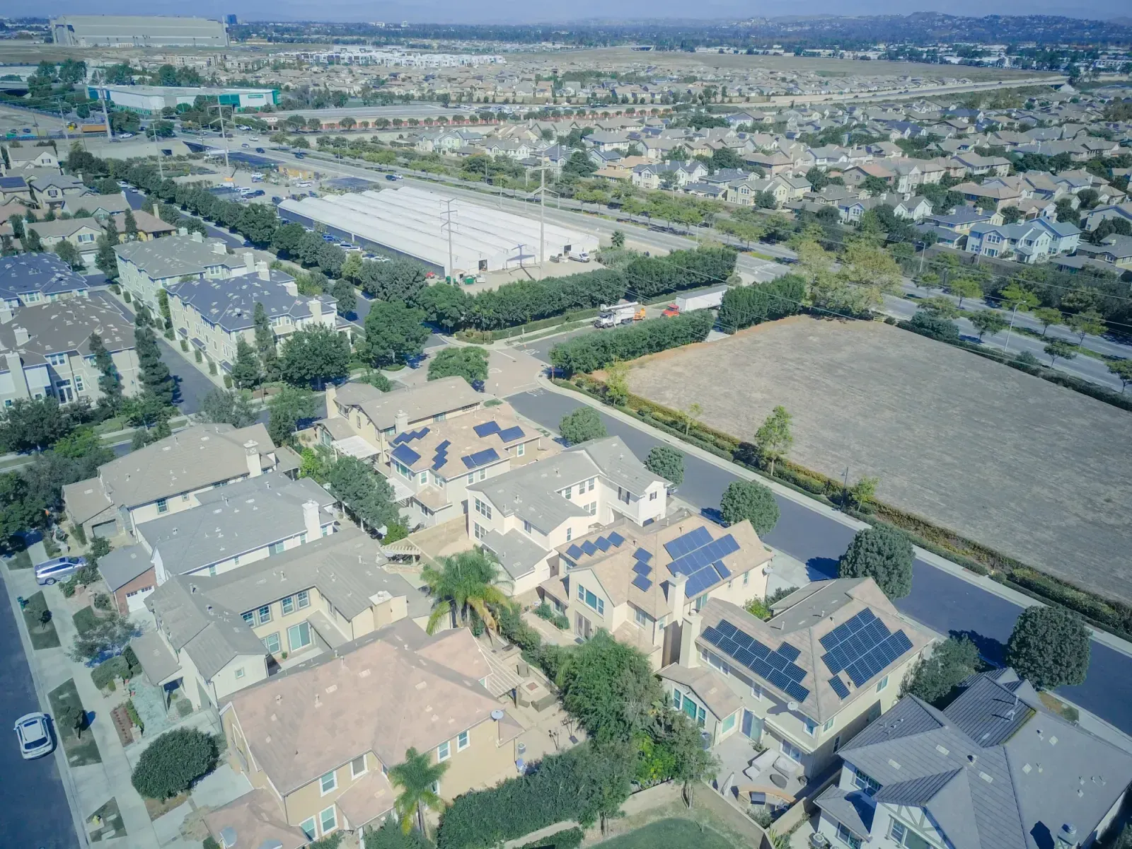 Downey, California skyline and neighborhoods served by U-wifi home internet