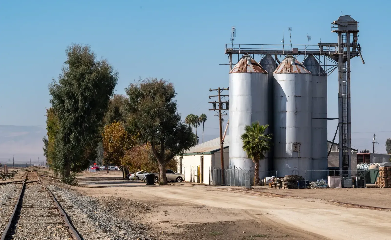 Manteca, California skyline and neighborhoods served by U-wifi home internet