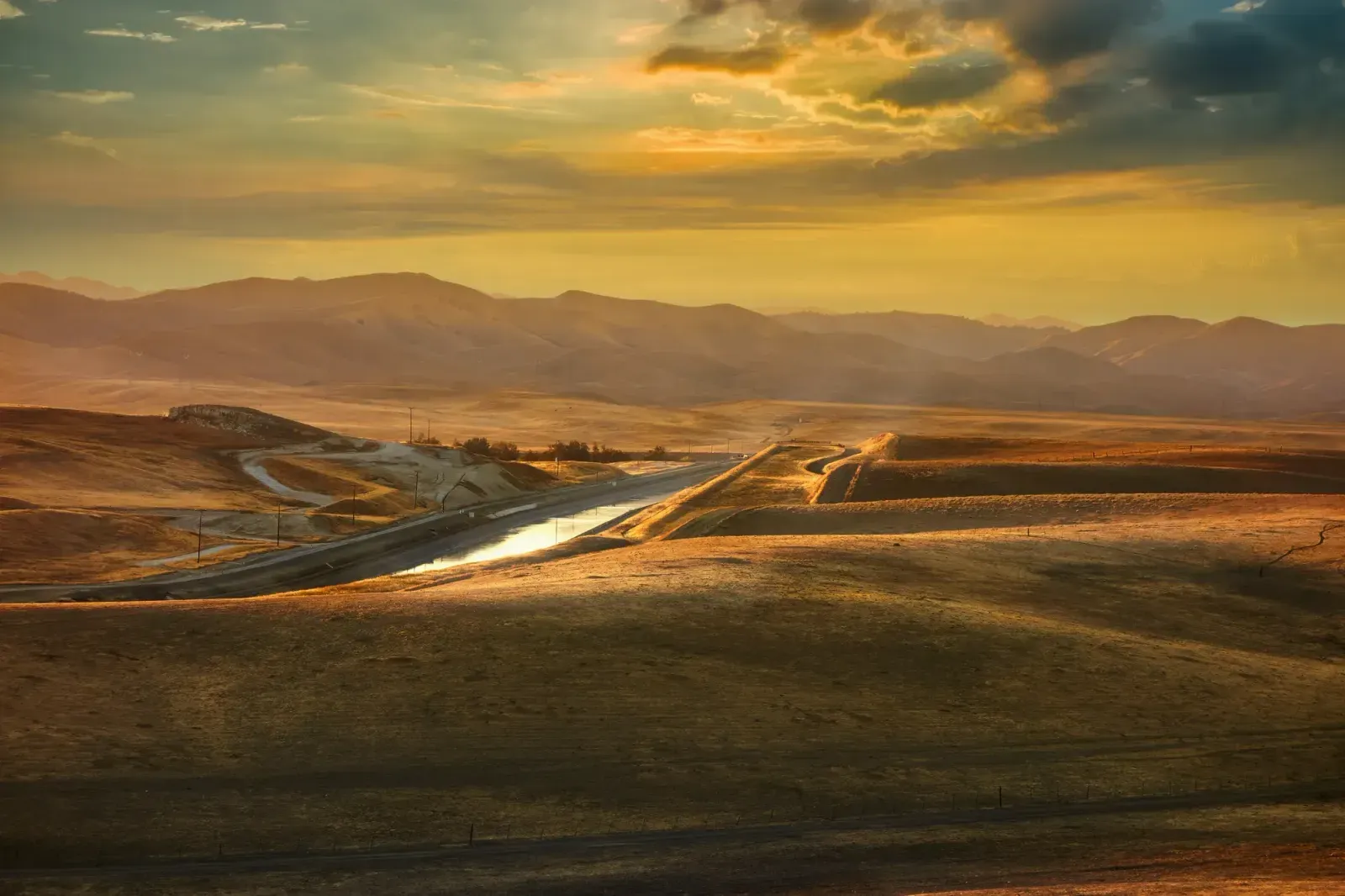 Merced, California skyline and neighborhoods served by U-wifi home internet