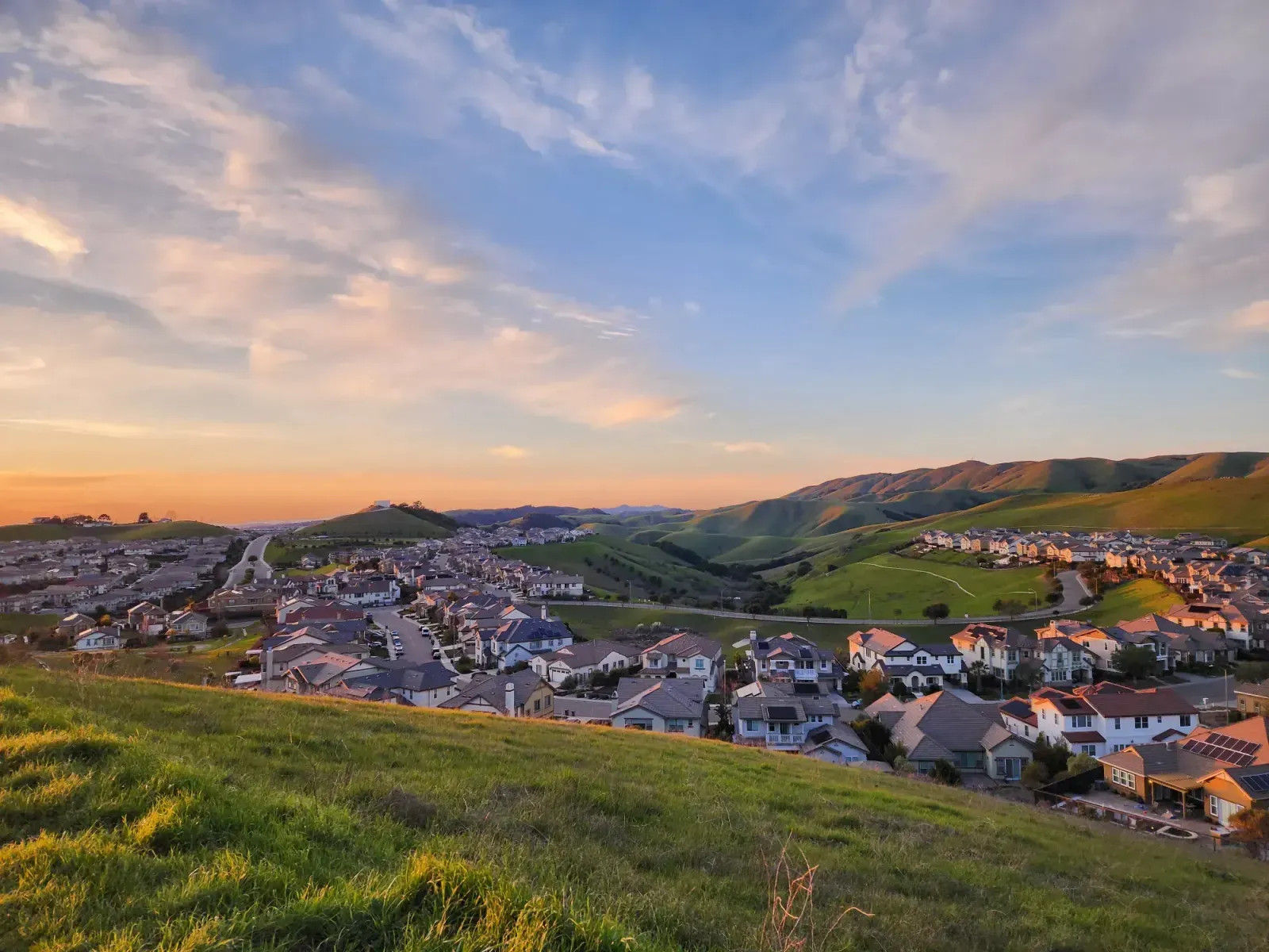 Murrieta, California skyline and neighborhoods served by U-wifi home internet