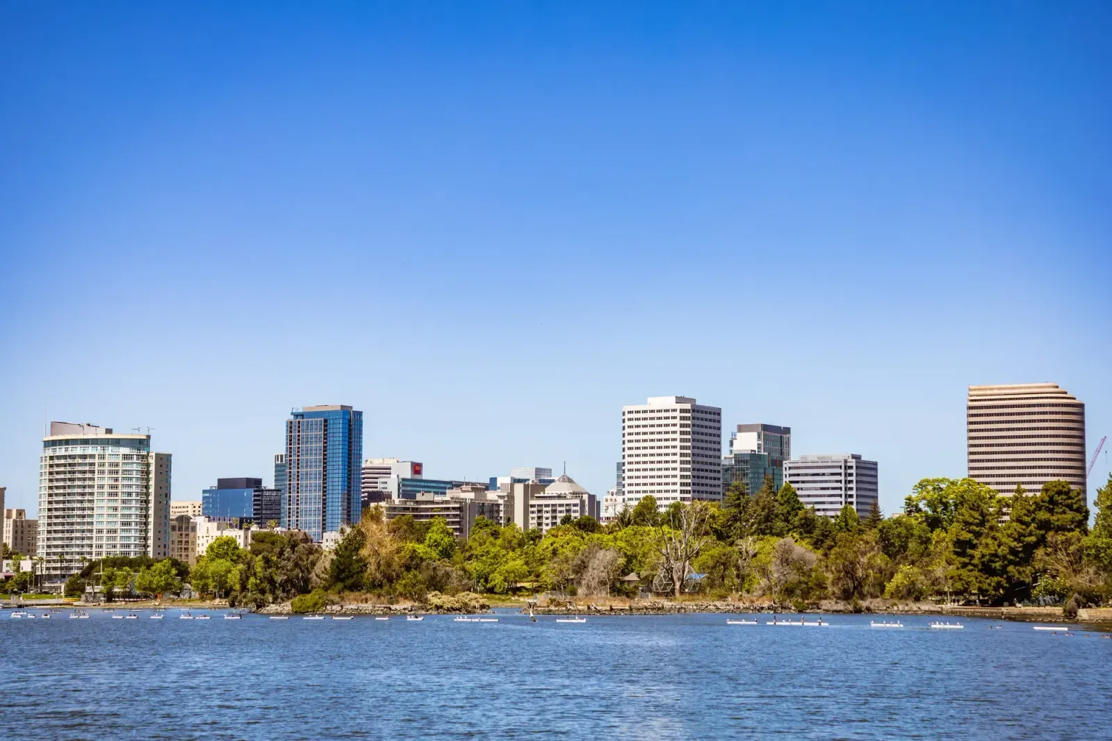 Oakland, California skyline and neighborhoods served by U-wifi home internet
