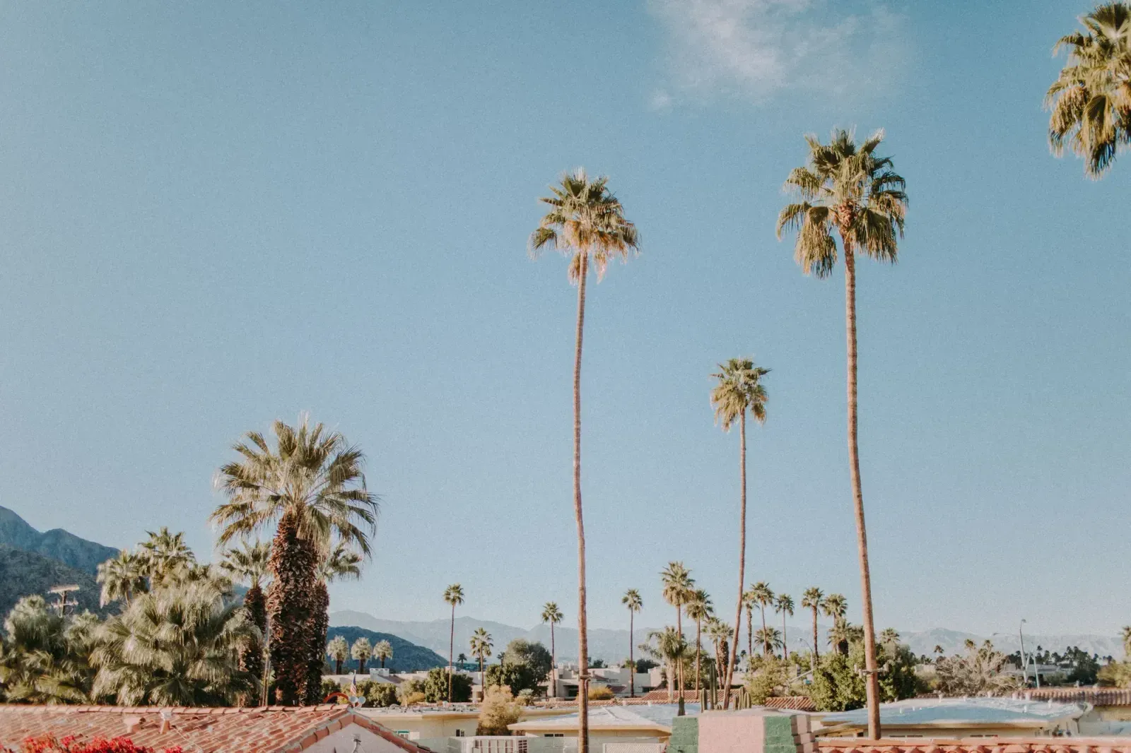 Palm Springs, California skyline and neighborhoods served by U-wifi home internet