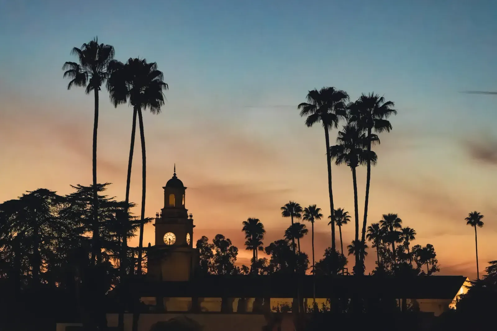 Redlands, California skyline and neighborhoods served by U-wifi home internet