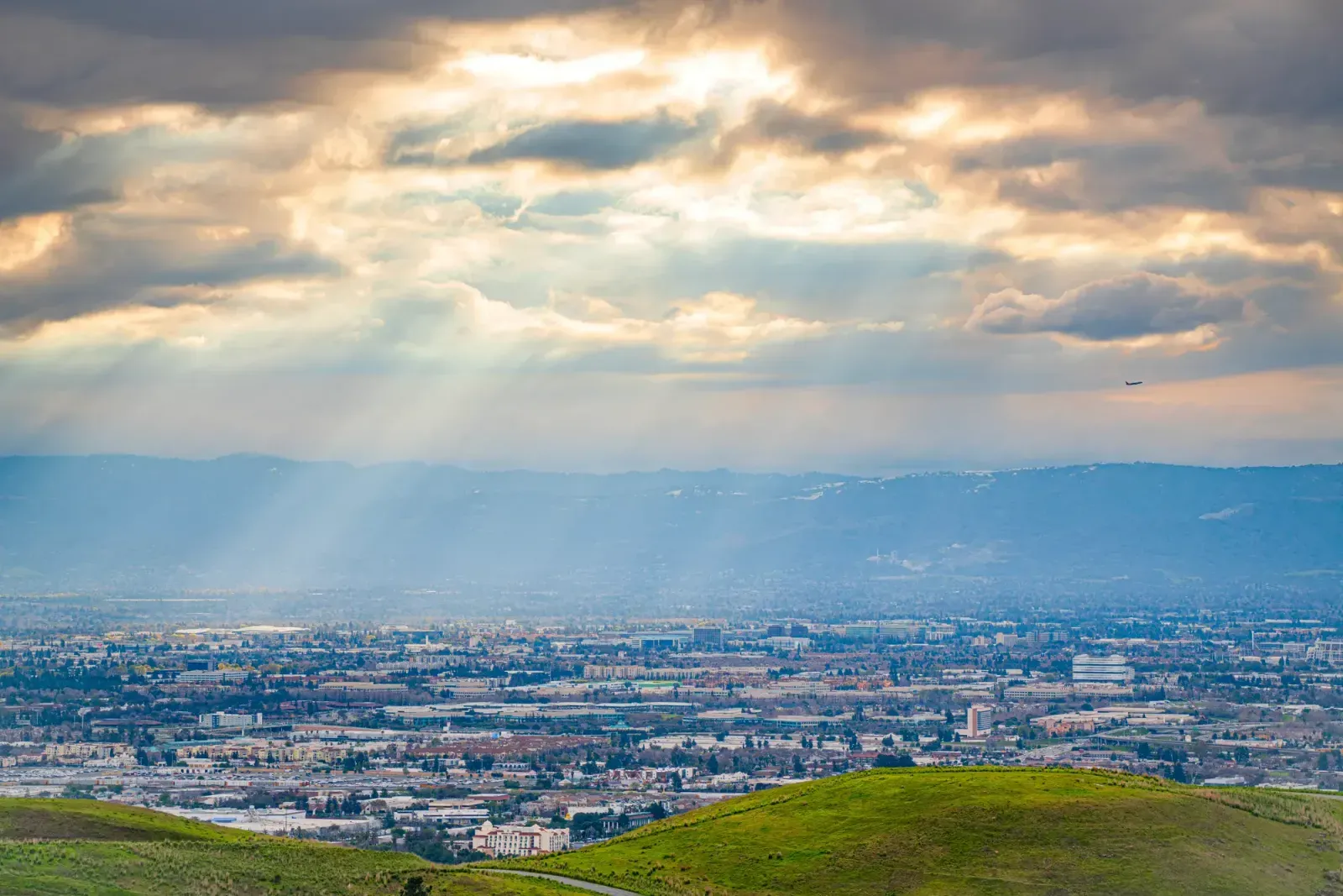 Salinas, California skyline and neighborhoods served by U-wifi home internet