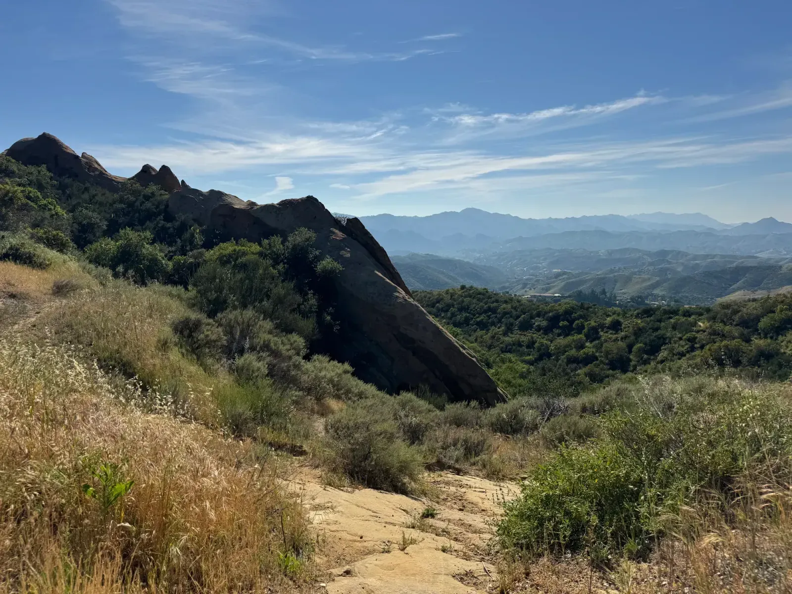 Simi Valley, California skyline and neighborhoods served by U-wifi home internet