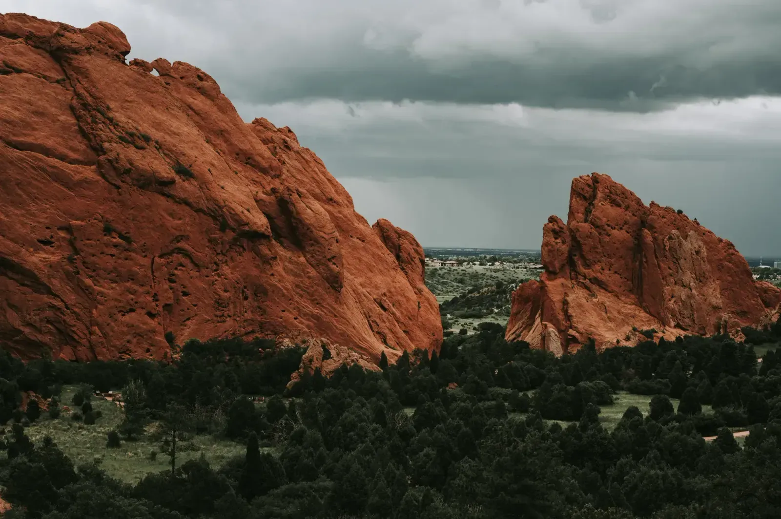 Colorado Springs, Colorado skyline and neighborhoods served by U-wifi home internet