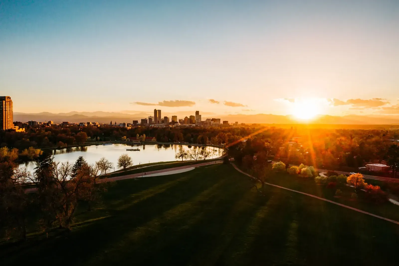 Denver, Colorado skyline and neighborhoods served by U-wifi home internet