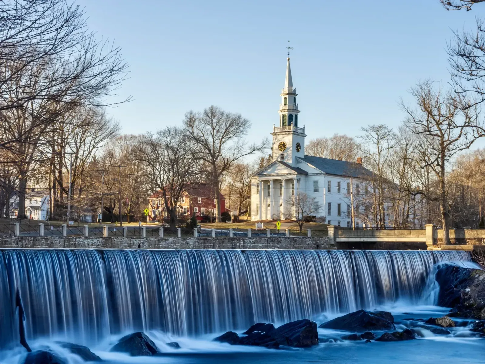 Milford, Connecticut skyline and neighborhoods served by U-wifi home internet