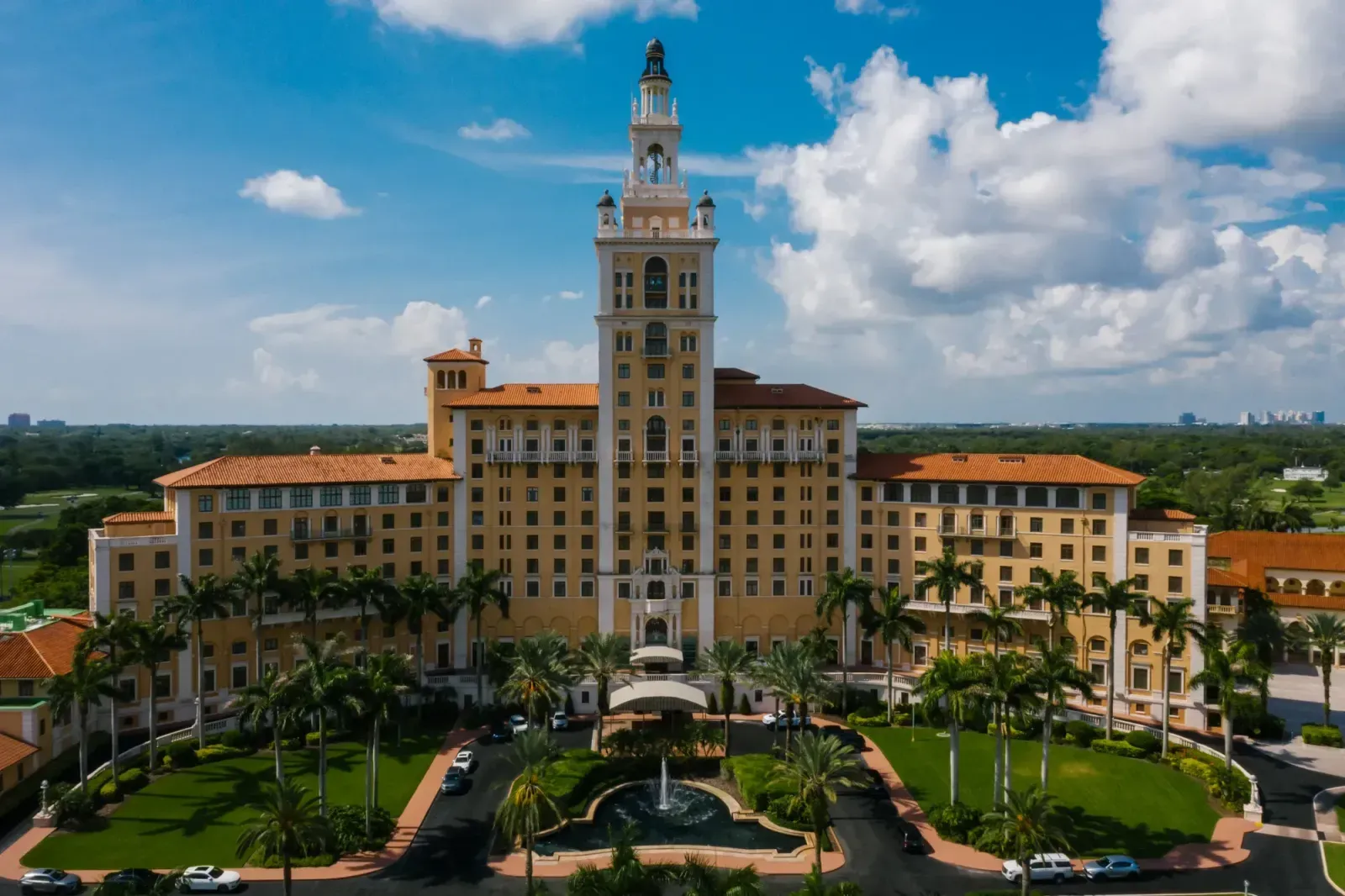 Boca Raton, Florida skyline and neighborhoods served by U-wifi home internet