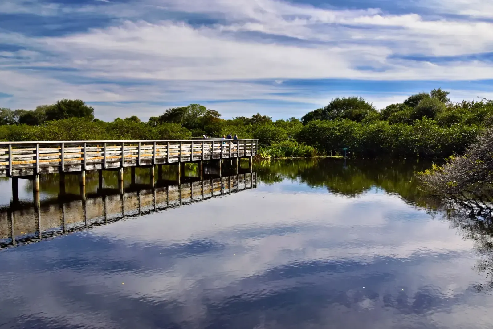 Delray Beach, Florida skyline and neighborhoods served by U-wifi home internet
