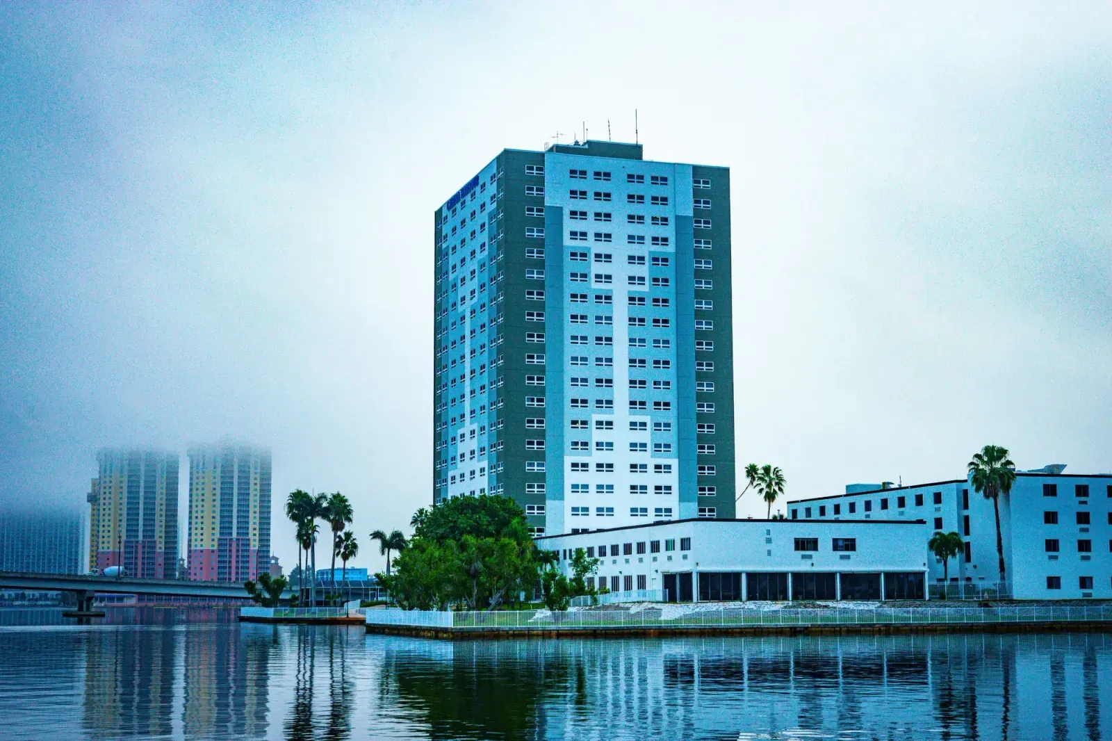Fort Myers, Florida skyline and neighborhoods served by U-wifi home internet