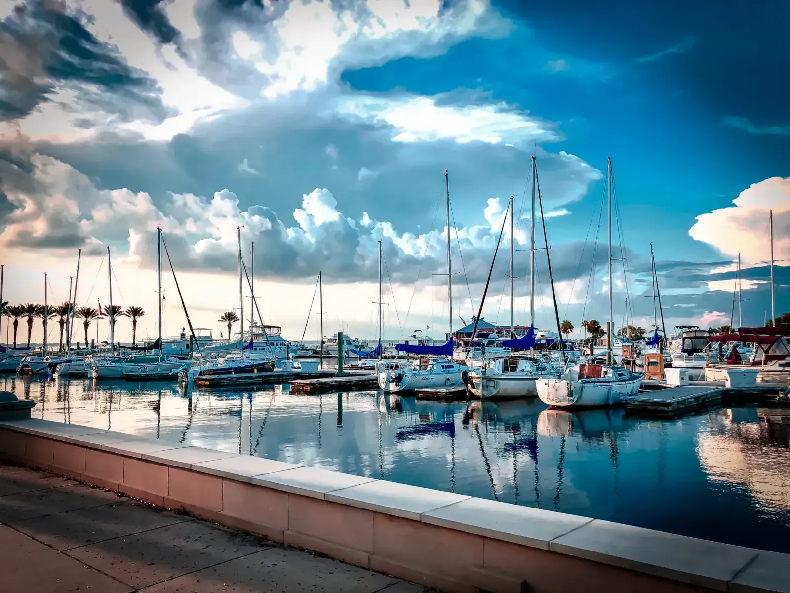 Sanford, Florida skyline and neighborhoods served by U-wifi home internet