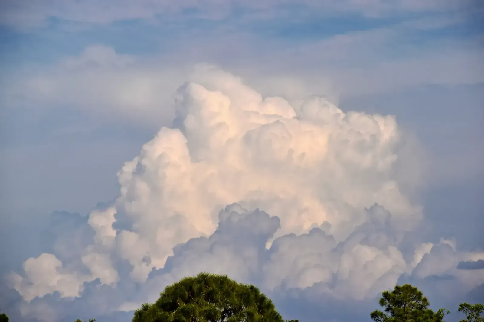 St. Cloud, Florida skyline and neighborhoods served by U-wifi home internet