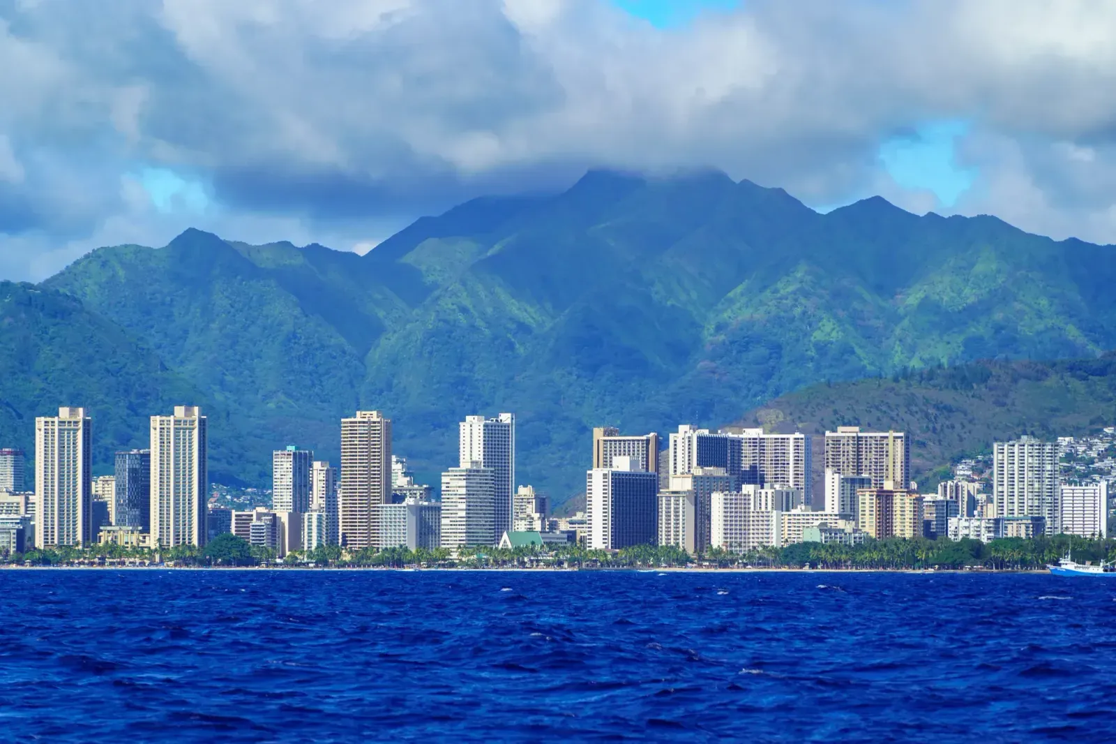 Honolulu, Hawaii skyline and neighborhoods served by U-wifi home internet
