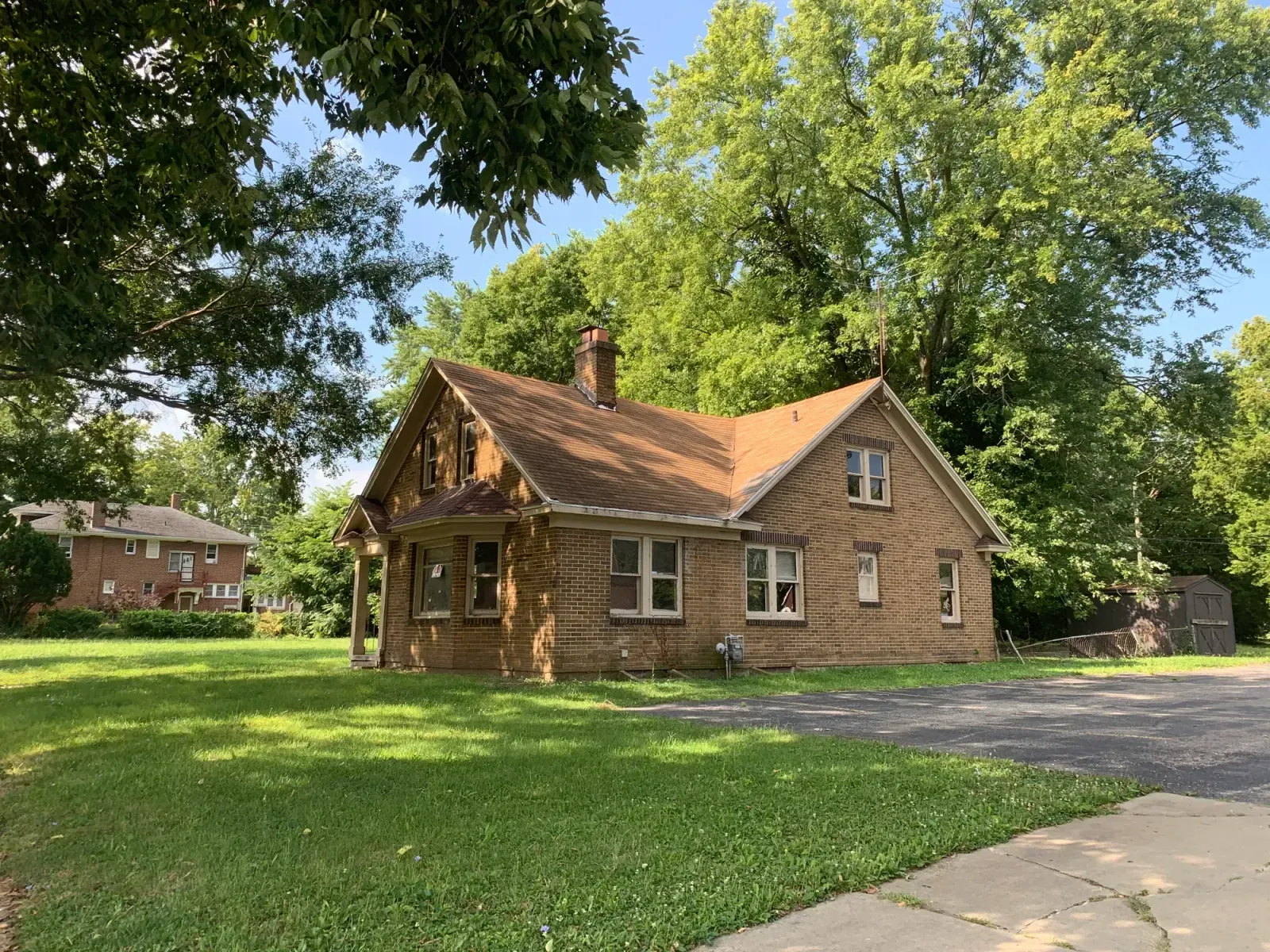 Decatur, Illinois skyline and neighborhoods served by U-wifi home internet