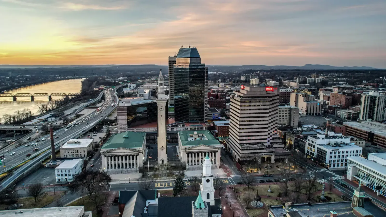 Springfield, Illinois skyline and neighborhoods served by U-wifi home internet