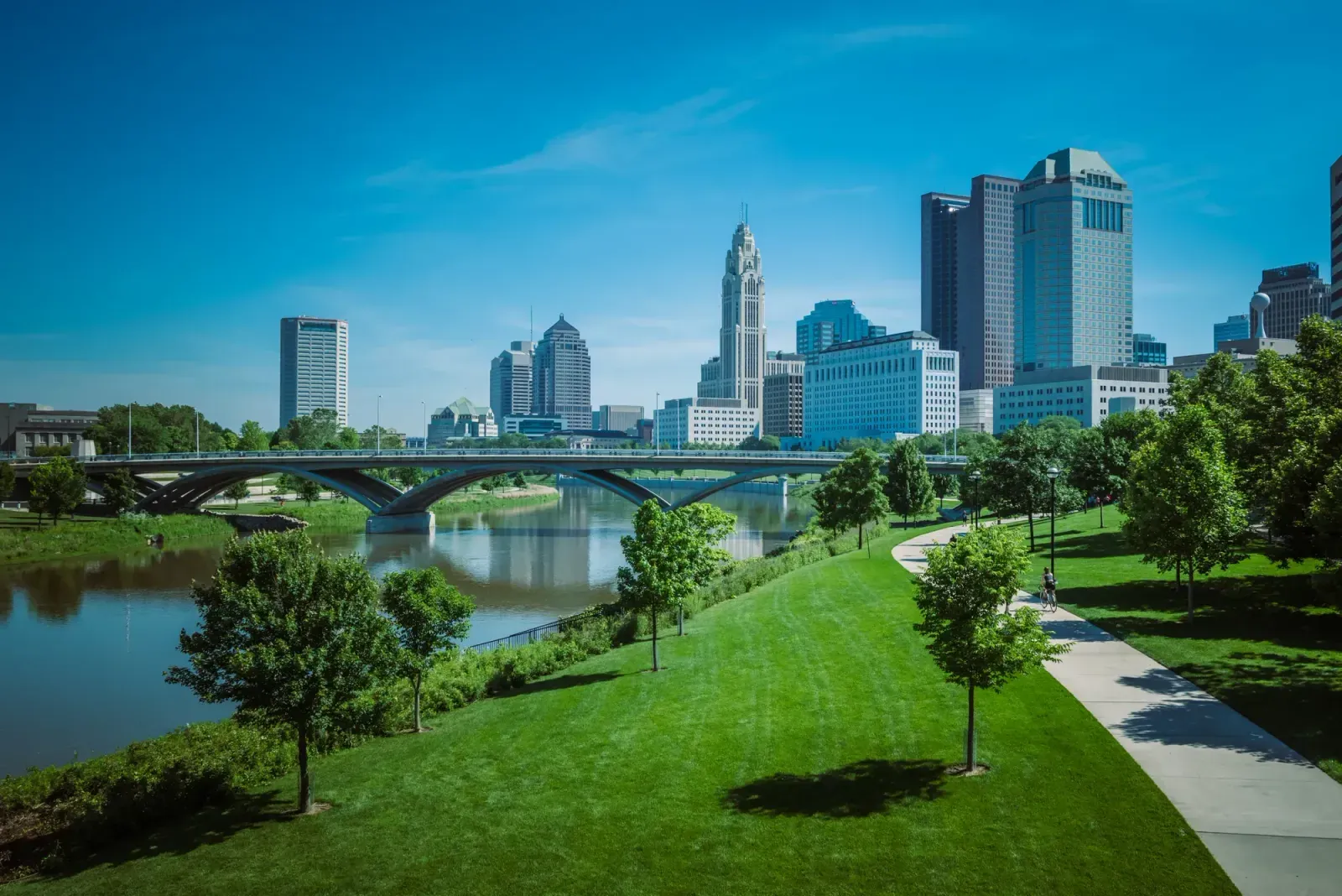 Columbus, Indiana skyline and neighborhoods served by U-wifi home internet