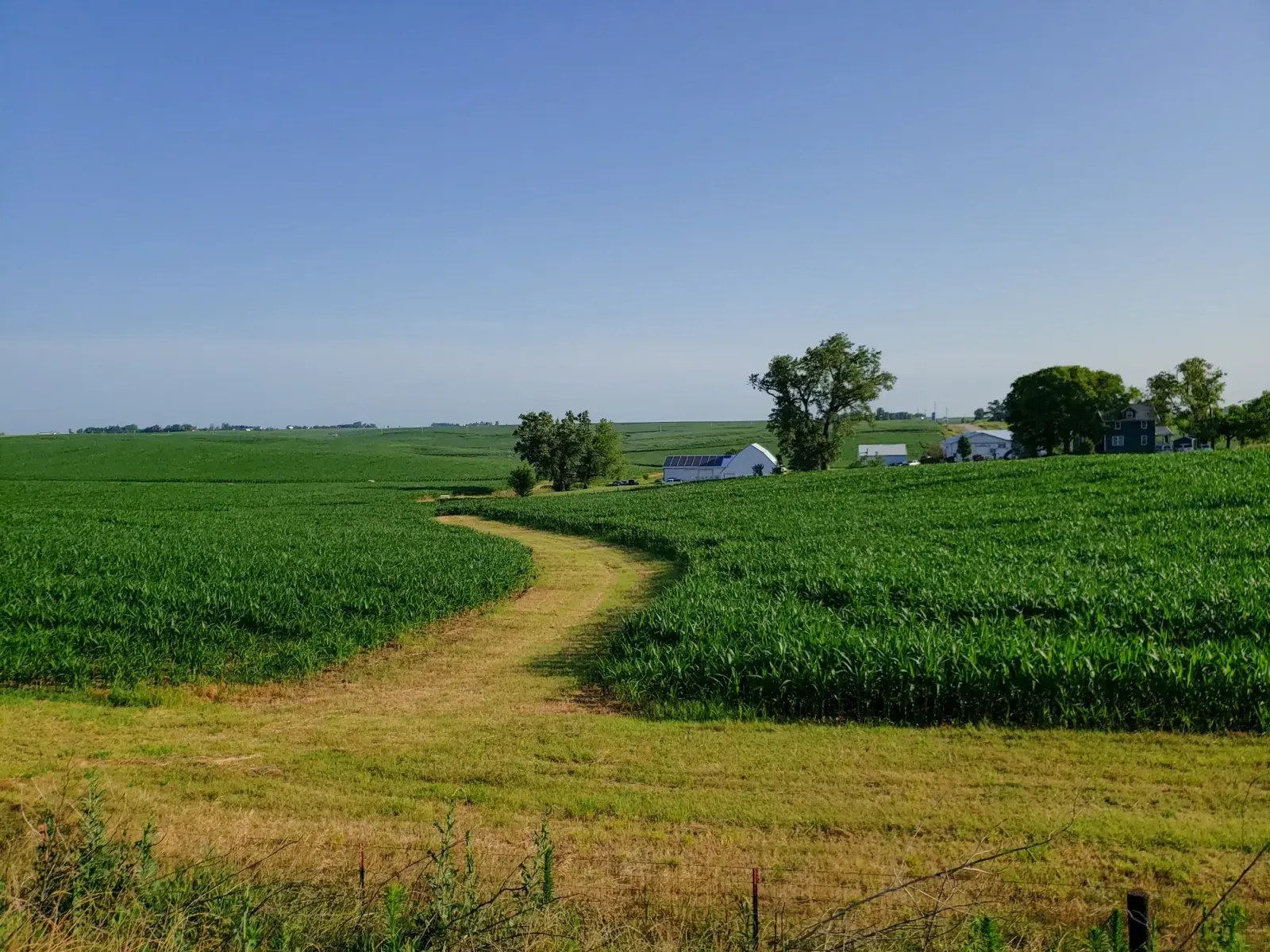 Council Bluffs, Iowa skyline and neighborhoods served by U-wifi home internet