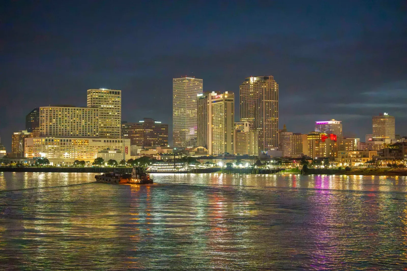 New Orleans, Louisiana skyline and neighborhoods served by U-wifi home internet