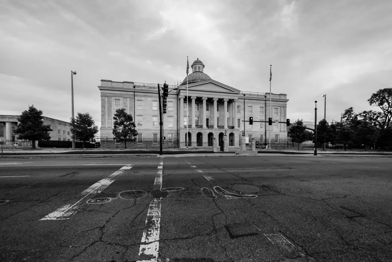 Jackson, Mississippi skyline and neighborhoods served by U-wifi home internet