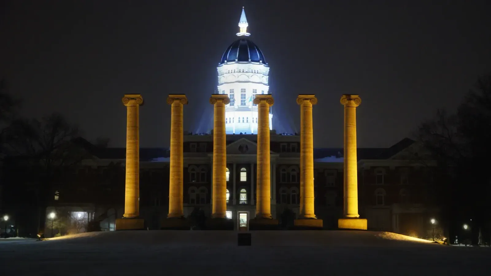 Columbia, Missouri skyline and neighborhoods served by U-wifi home internet