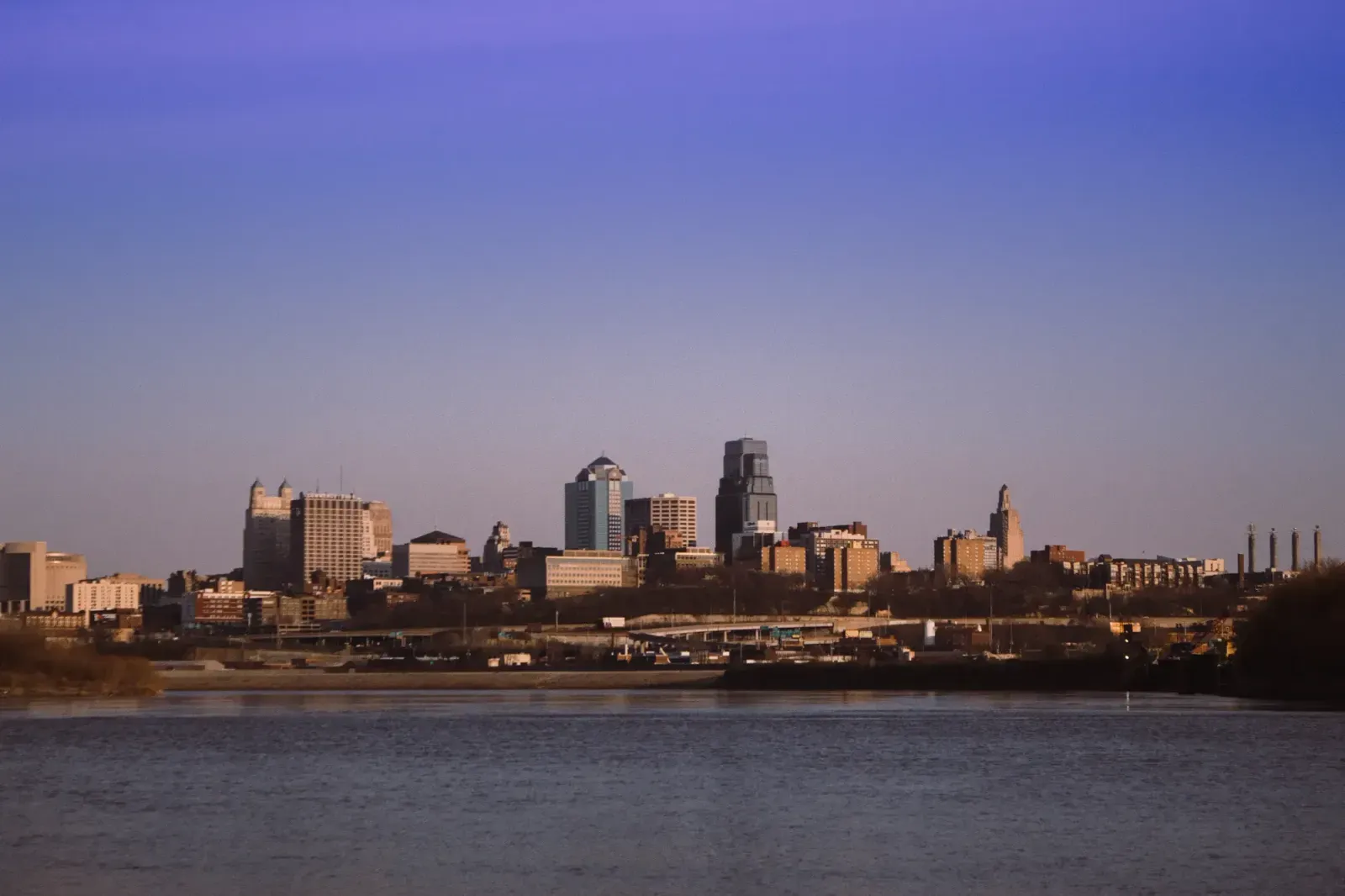 Kansas City, Missouri skyline and neighborhoods served by U-wifi home internet