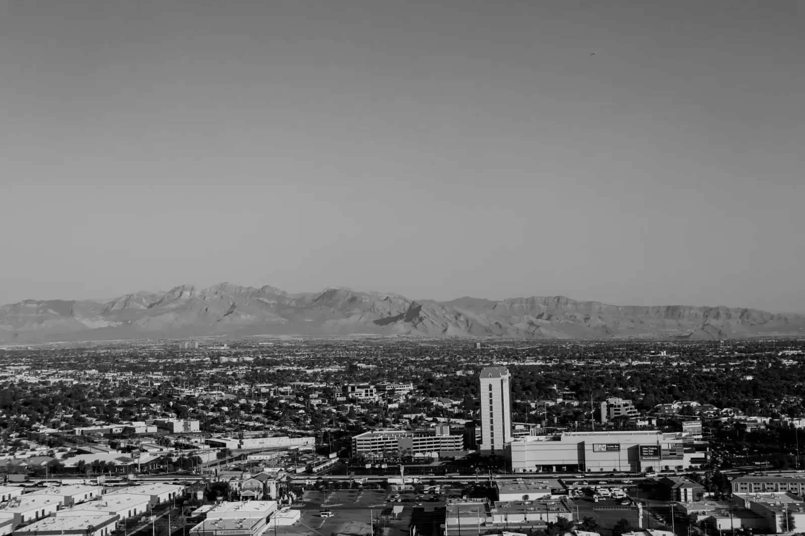 North Las Vegas, Nevada skyline and neighborhoods served by U-wifi home internet