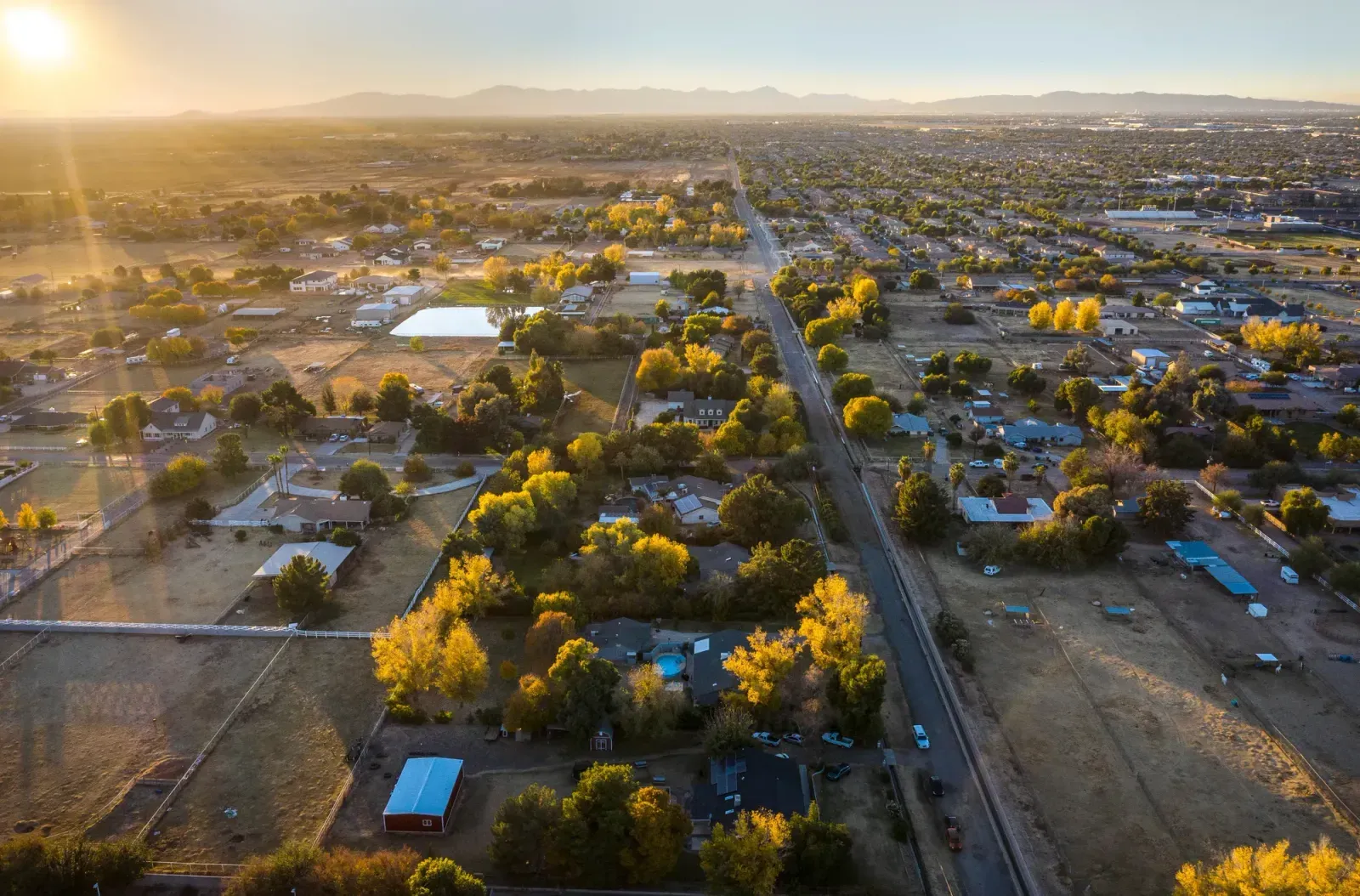 Farmington, New Mexico skyline and neighborhoods served by U-wifi home internet