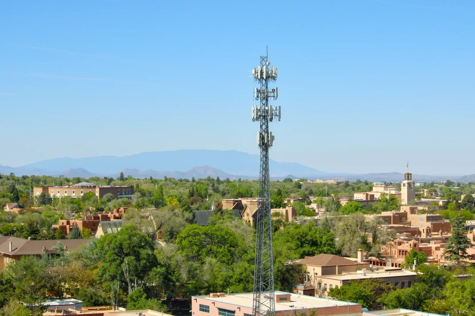 Santa Fe, New Mexico skyline and neighborhoods served by U-wifi home internet