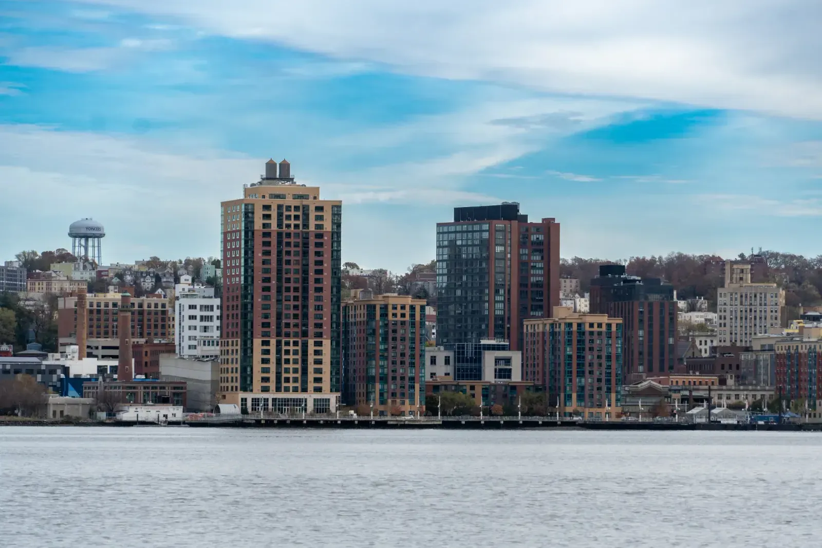 New Rochelle, New York skyline and neighborhoods served by U-wifi home internet