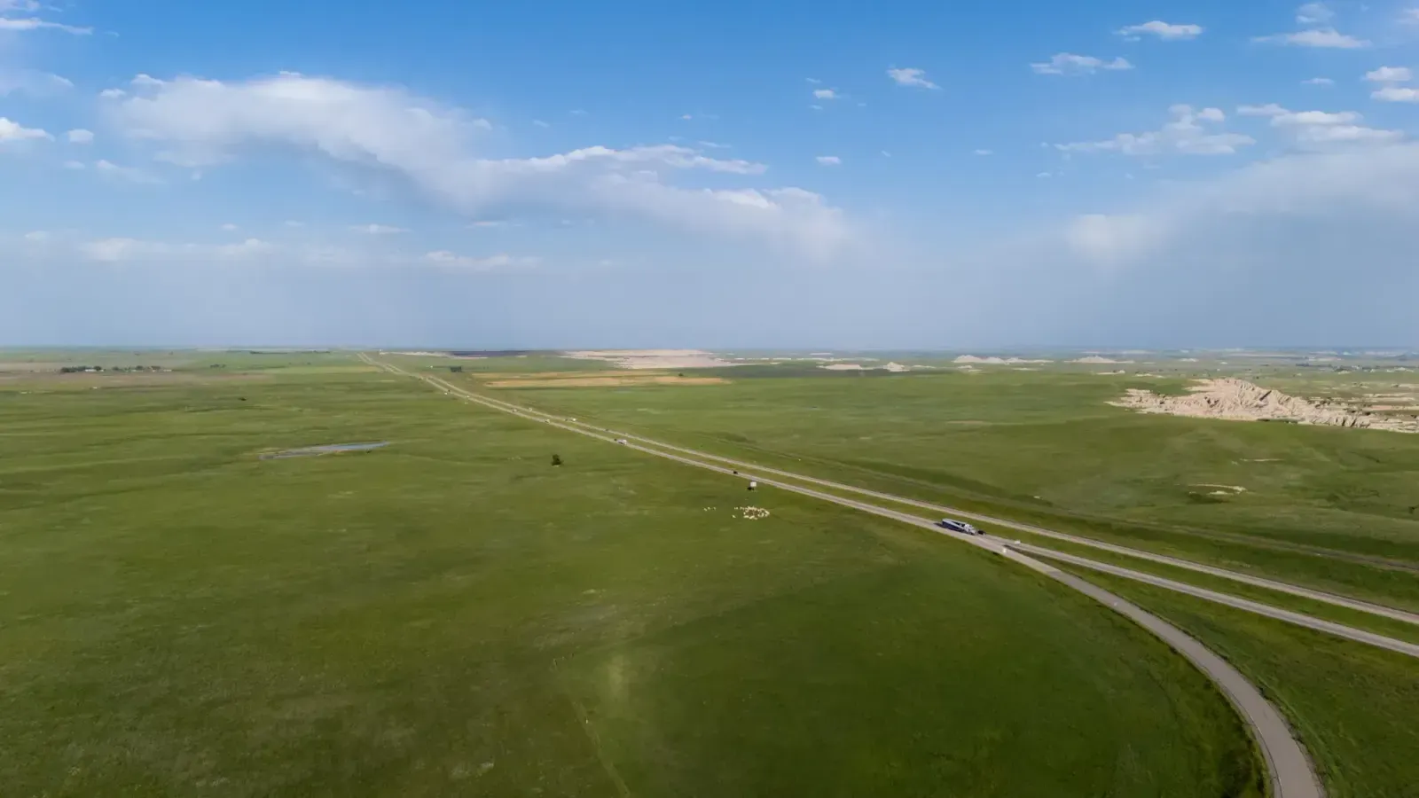 Minot, North Dakota skyline and neighborhoods served by U-wifi home internet