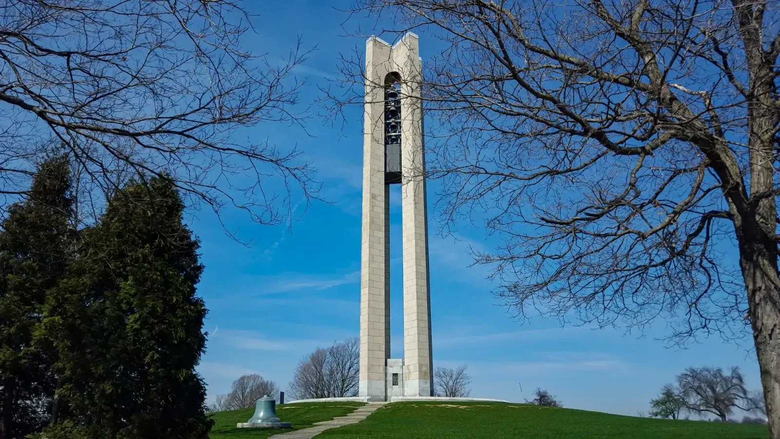 Dayton, Ohio skyline and neighborhoods served by U-wifi home internet