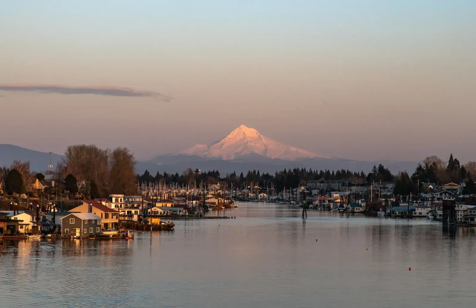 Keizer, Oregon skyline and neighborhoods served by U-wifi home internet