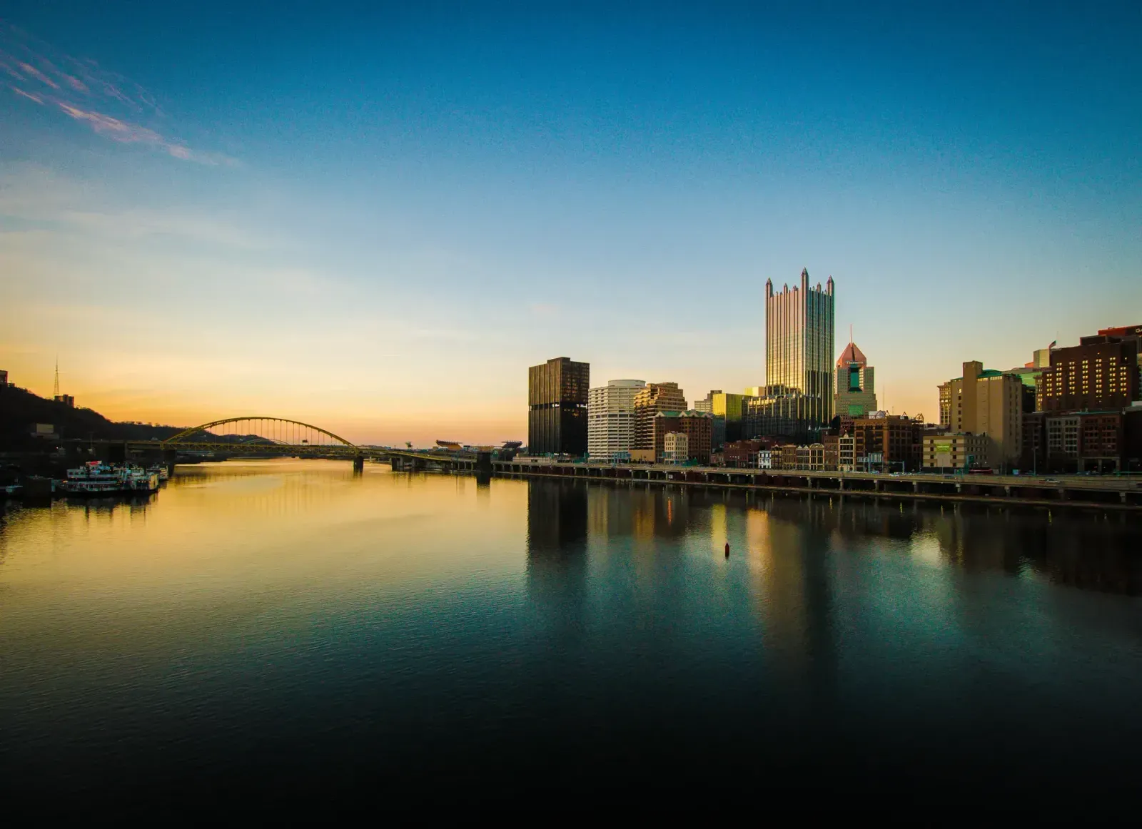 Pittsburgh, Pennsylvania skyline and neighborhoods served by U-wifi home internet