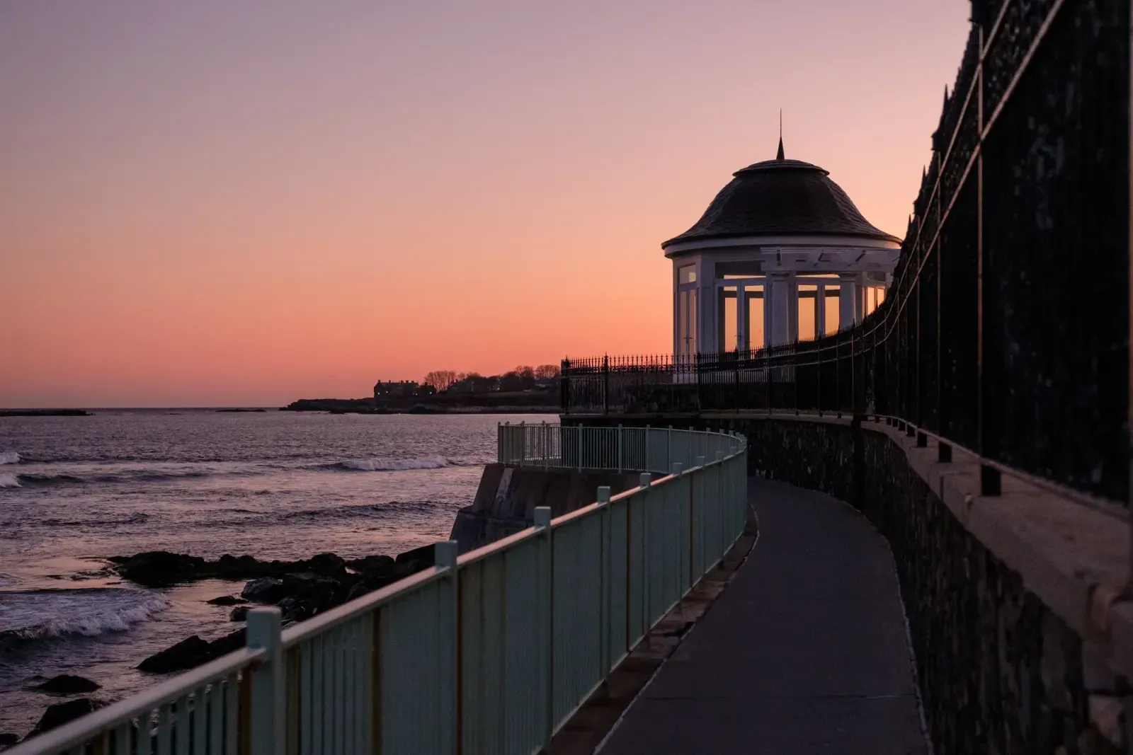 Warwick, Rhode Island skyline and neighborhoods served by U-wifi home internet