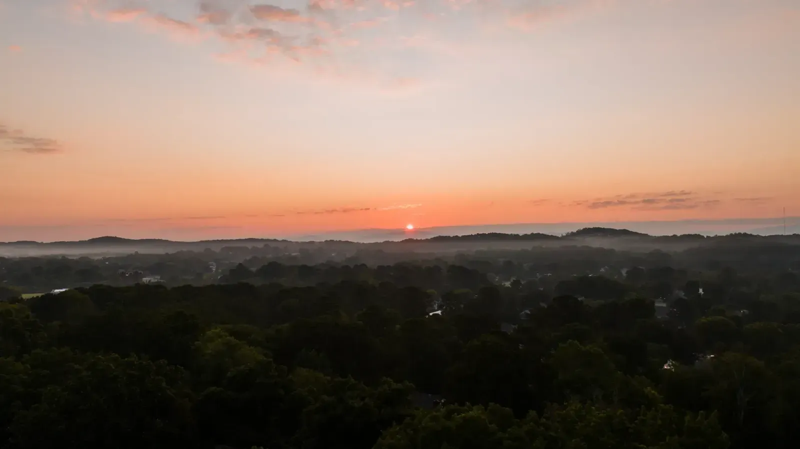 Cleveland, Tennessee skyline and neighborhoods served by U-wifi home internet