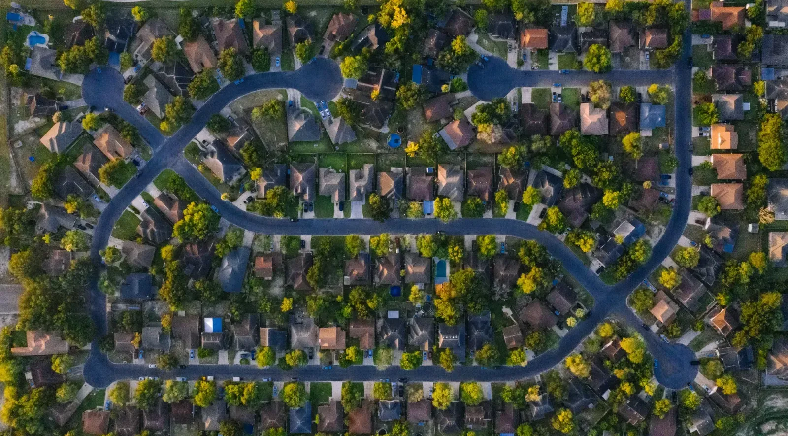 Edinburg, Texas skyline and neighborhoods served by U-wifi home internet