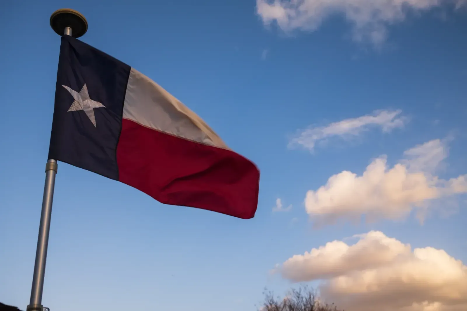 Hurst, Texas skyline and neighborhoods served by U-wifi home internet