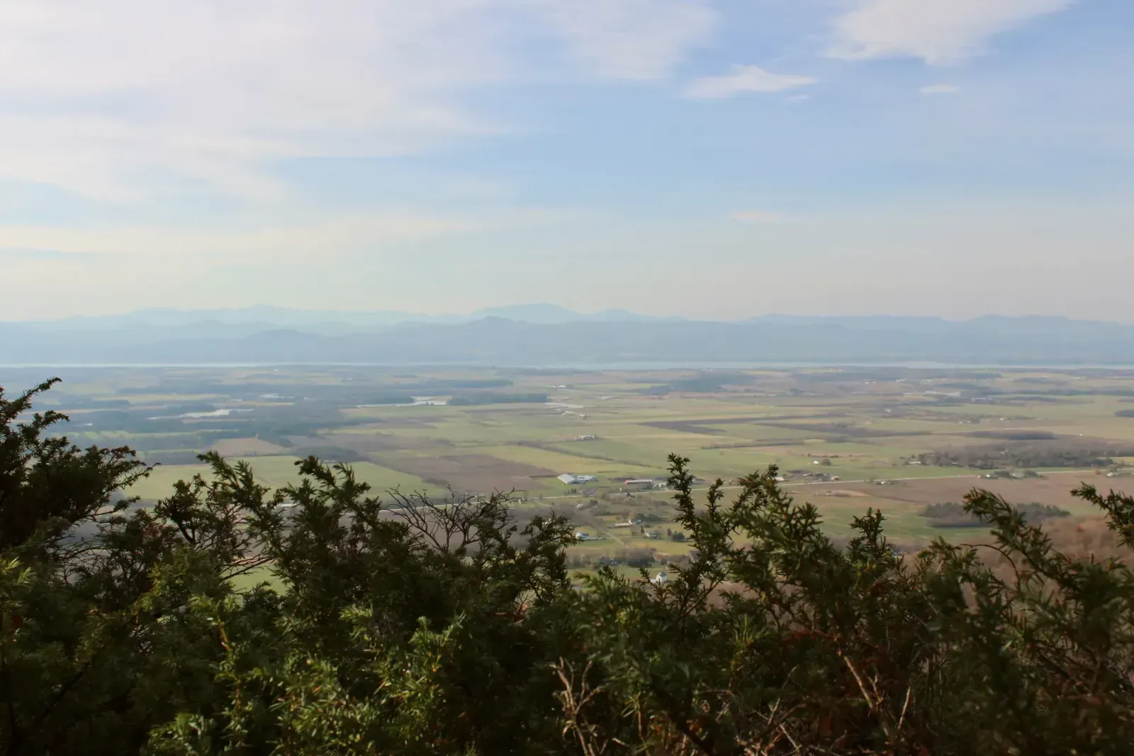 Burlington, Vermont skyline and neighborhoods served by U-wifi home internet