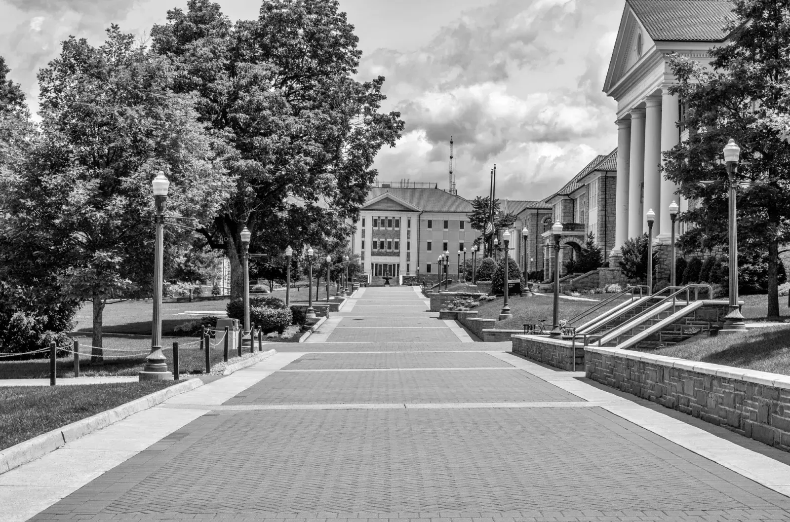 Harrisonburg, Virginia skyline and neighborhoods served by U-wifi home internet