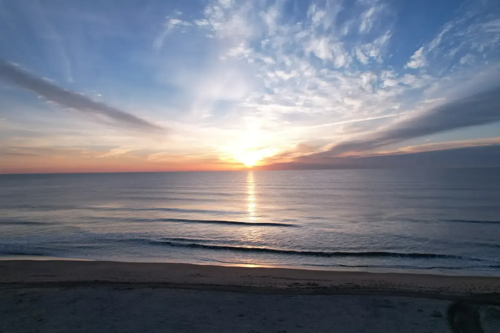 Virginia Beach, Virginia skyline and neighborhoods served by U-wifi home internet