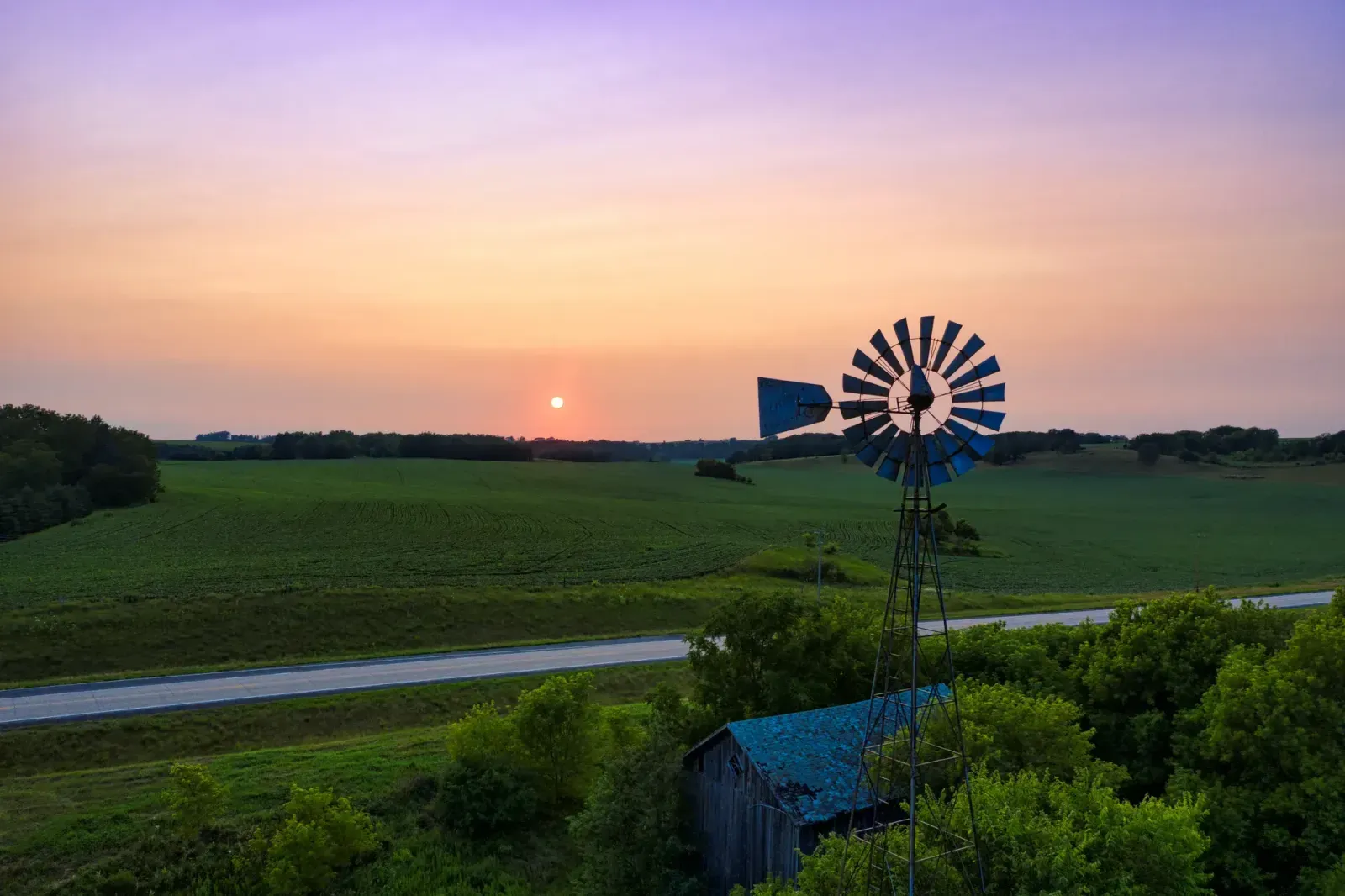Greenfield, Wisconsin skyline and neighborhoods served by U-wifi home internet