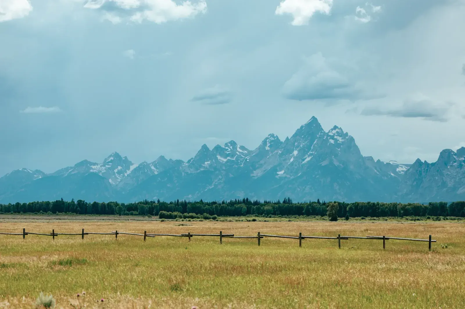 Casper, Wyoming skyline and neighborhoods served by U-wifi home internet